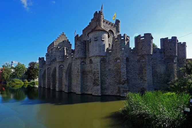 e-Scavenger hunt Ghent: Explore the city at your own pace - The Belfry of Ghent and the merchant-guild squares