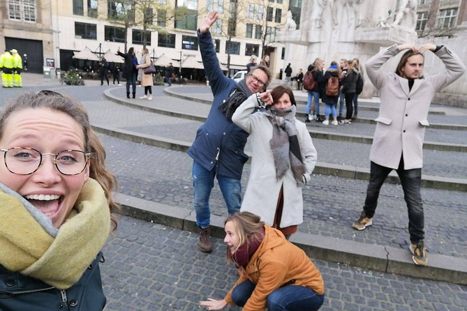 e-Scavenger hunt Kortrijk: Explore the city at your own pace - Groeninge portals and Golden Spurs memorials