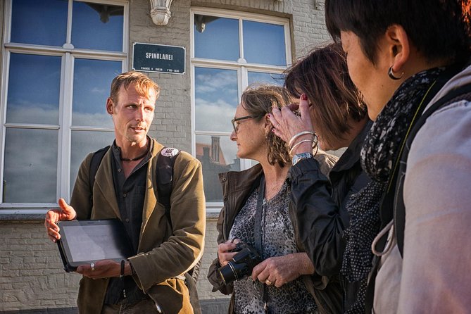 "Edges of Brugge" Photo Tour - 2hr open city tour & workshop - Who should book this Bruges photo tour (and who might skip it)