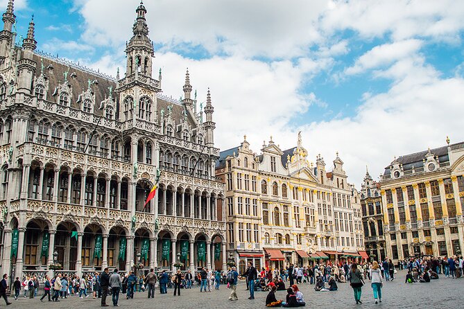 Free tour of Brussels in Italian ( with booking fee) - Small Group (Max 6) Means You Don’t Get Lost