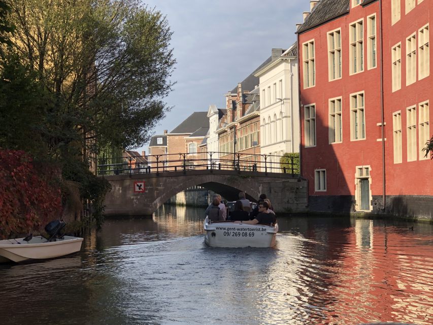 Ghent: 40-Minute Historical Boat Tour of City Center - Open vs covered boats: what changes when the weather turns