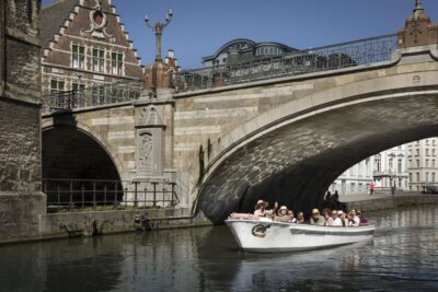 Ghent: 40-Minute Historical Boat Tour of City Center - Getting to the right jetty: Graslei 4 and Ghent Watertoerist