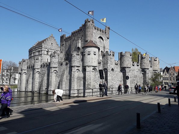 Ghent: Beer and Sightseeing Adventure - Geneva gin by the waterside: a tasting detour worth it