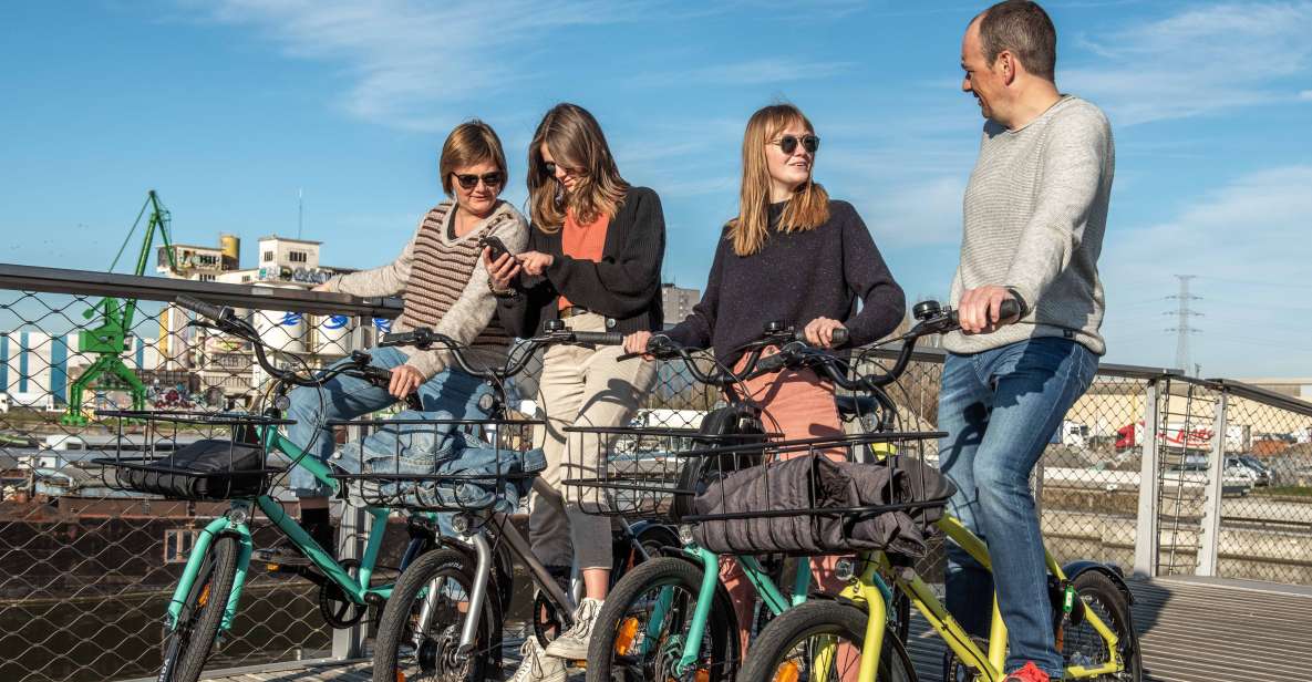 Ghent: City Highlights and Hidden Gems Guided Bike Tour - Meet-up and getting started: finding your guide fast