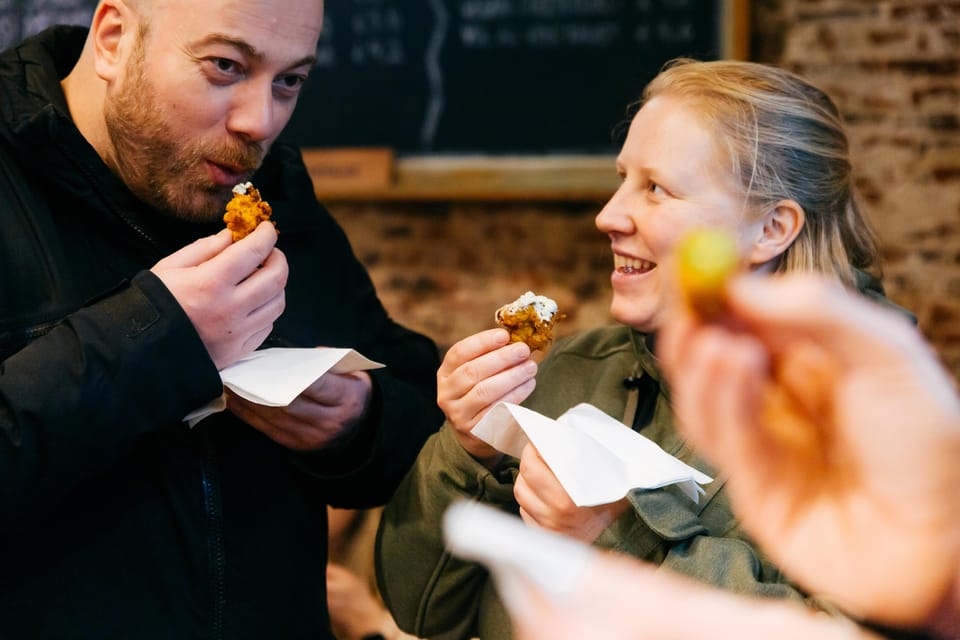 Ghent: Food & Drink Walking Tour with Tastings - Visiting Ghent’s Oldest Candy Shop