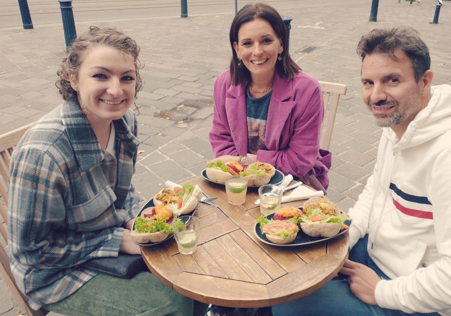 Ghent: Guided City Tour with Food Tastings - Meals you won’t need after: portion size and timing