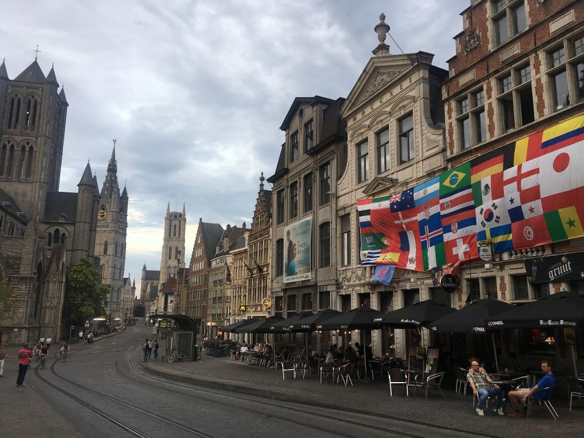 Ghent: Guided Walking Tour and Canal Boat Trip - Meet at Sint-Baafsplein and the Belfort Tower: start with the skyline clue
