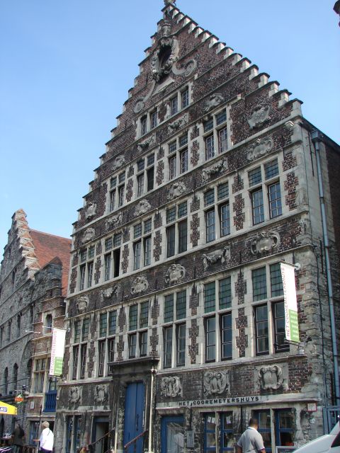 Ghent: Private 2-Hour Walking Tour - Hotel pick-up and a smooth meeting point