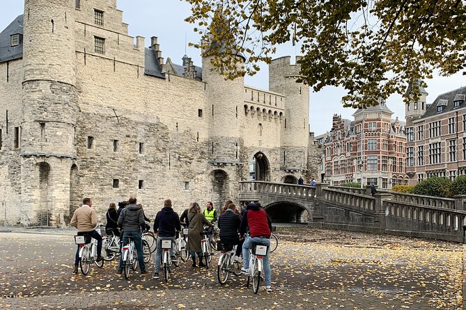 Guided Bike Tour: 2 Hours Highlights of Antwerp - The guide factor: English explanations and local fixes