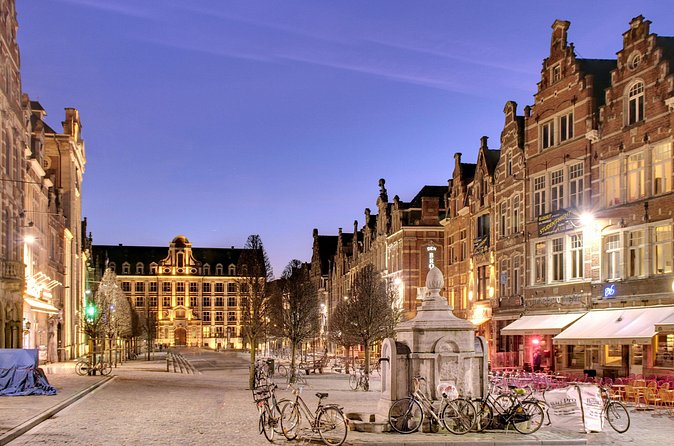 Leuven: City Walk with Audio Guide in 7 Languages on your Phone - Stop 3: Oude Markt, the square that acts like a town living room