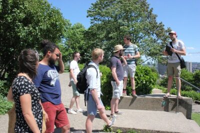 Liege Walking Tours - Le Perron: the short stop that gives the whole city meaning
