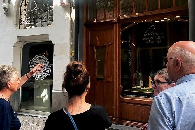 Private Antwerp's Diamonds and Jewellery Old City Center Historic Tour - Pascale Masselis: 18-carat gold, custom pieces, and atelier access
