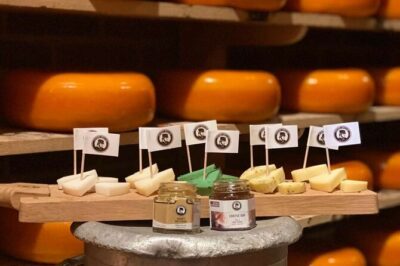 Private Bruges Food Tour: 8 Tastings of Local Delicacies - The route: from Diksmuids Boterhuis to Depla Chocolatier