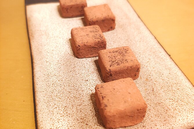 Private Chocolate Experience in Ghent - Cacao processing made real: tea, fruit, and the big why