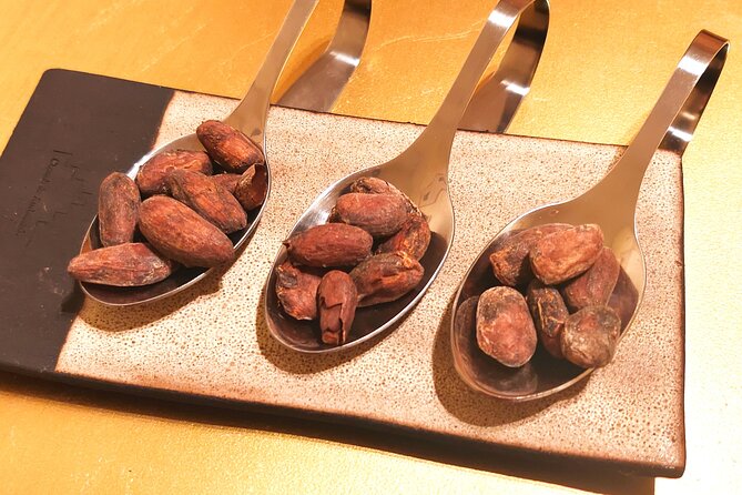 Private Chocolate Experience in Ghent - Shopping time in a shop you now understand