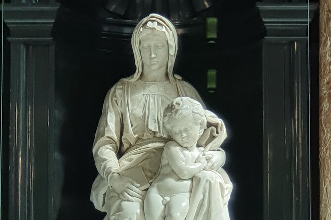 Private tour: From your hotel + see the Madonna of Michelangelo - Basilica of the Holy Blood: Romanesque below, Neo-Gothic above