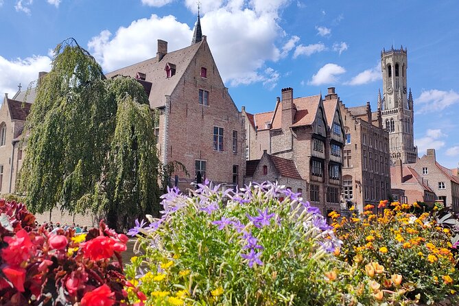 Private tour: From your hotel + see the Madonna of Michelangelo - Belfort and the carillon: your best “first impressions” of Bruges