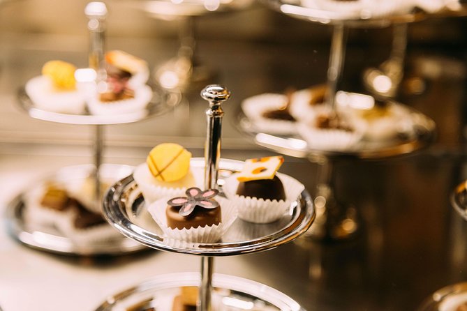 The 10 Tastings of Bruges With Locals: Private Food Tour - The 10-tasting route: what you’ll likely eat and drink