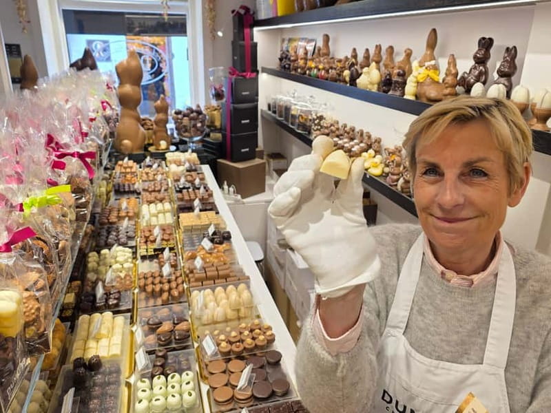Thé best chocolate in Bruges! Private tour! - Basilica of the Holy Blood: short guided time, big wow factor