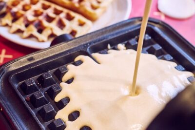 The Waffles 'n Beer Workshop in Brussels Centre - From beer to batter: how the class works at the station
