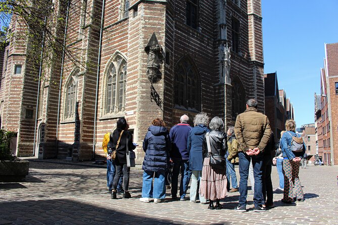 Walking Tour: Highlights of Antwerp - How the walk feels in real life (pace, photos, and comfort)